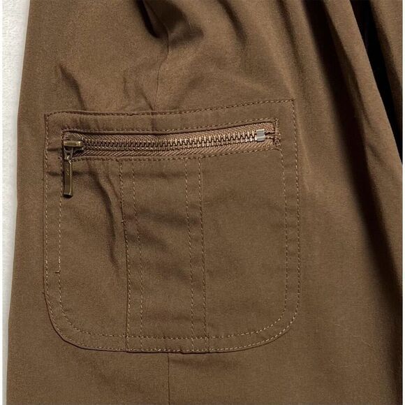 Additions by Chico's Women's Brown Capri Pants Elastic Waist Zip Pocket Size 0 - Picture 6 of 8